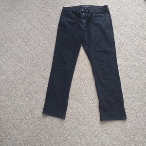 Black Old Navy Slim Fit 34 x 30 Jeans.